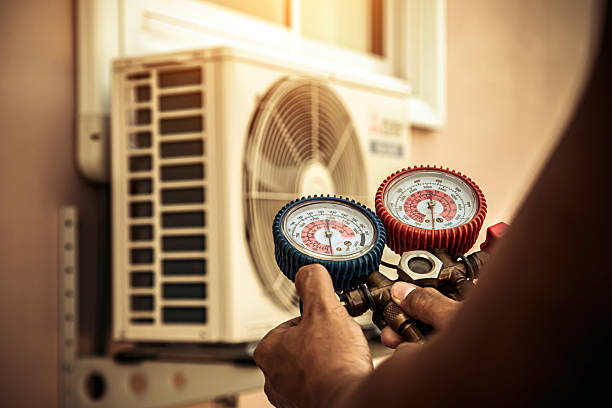 Professional Hvac Maintenance technician working in Langley, WA